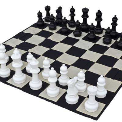 Giant-chess